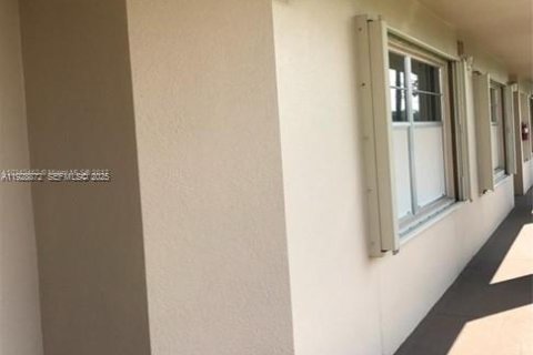 Copropriété à louer à Pembroke Pines, Floride: 1 chambre, 91.6 m2 № 1987251 - photo 4