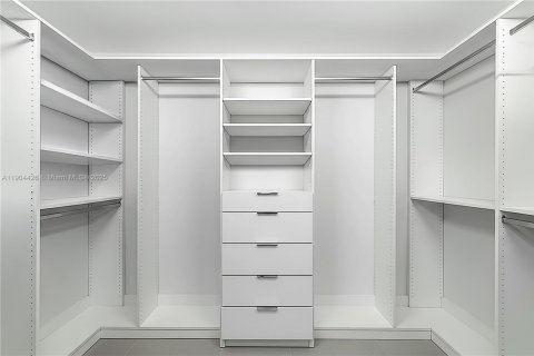 Купить кондоминиум в Майами, Флорида 1 спальня, 97.36м2, № 1954959 - фото 14