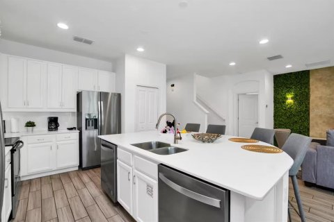 Villa ou maison à vendre à Kissimmee, Floride: 8 chambres, 301.75 m2 № 1643382 - photo 5