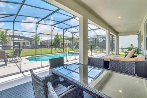 Villa ou maison à vendre à Kissimmee, Floride: 8 chambres, 301.75 m2 № 1643382 - photo 2