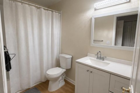 Снять в аренду виллу или дом в Хомстед, Флорида 3 комнаты, 111.2м2, № 2086038 - фото 8