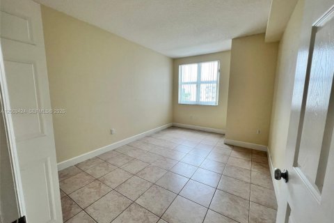 Condo in Coral Gables, Florida, 1 bedroom  № 2076615 - photo 5