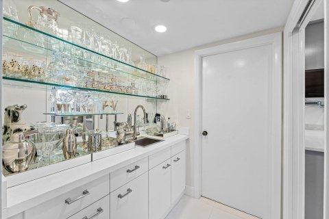 Condo in West Palm Beach, Florida, 2 bedrooms  № 2087684 - photo 11