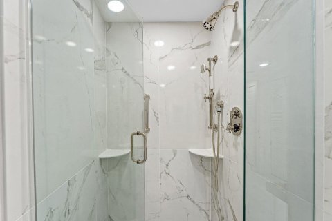 Condo in West Palm Beach, Florida, 2 bedrooms  № 2087684 - photo 17