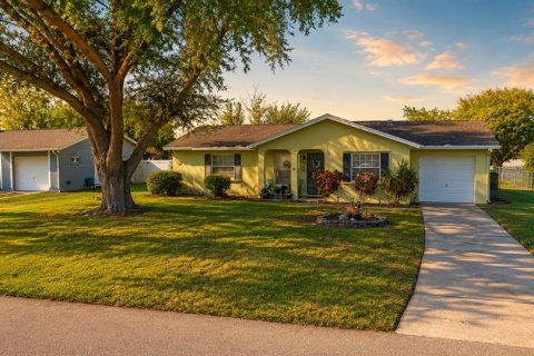 House in Kissimmee, Florida 3 bedrooms, 98.94 sq.m. № 2150711