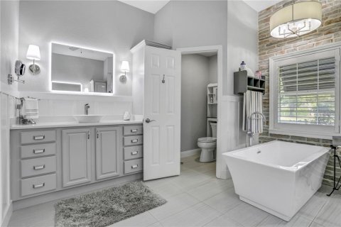 Casa en venta en Winter Haven, Florida, 3 dormitorios, 248.79 m2 № 2117532 - foto 21