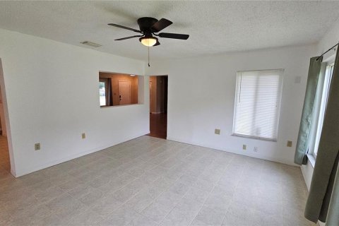 Villa ou maison à vendre à Wesley Chapel, Floride: 2 chambres, 135.08 m2 № 1883565 - photo 18