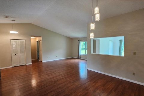 Villa ou maison à vendre à Wesley Chapel, Floride: 2 chambres, 135.08 m2 № 1883565 - photo 8