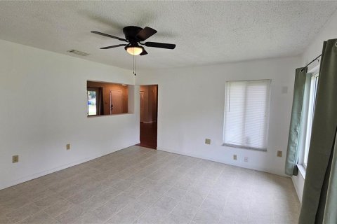 Villa ou maison à vendre à Wesley Chapel, Floride: 2 chambres, 135.08 m2 № 1883565 - photo 17
