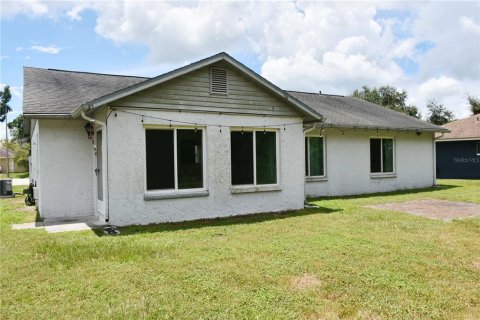 Villa ou maison à vendre à Wesley Chapel, Floride: 2 chambres, 135.08 m2 № 1883565 - photo 3
