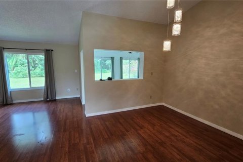 Villa ou maison à vendre à Wesley Chapel, Floride: 2 chambres, 135.08 m2 № 1883565 - photo 6