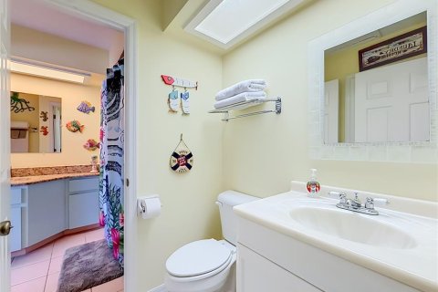 Condo in Crystal River, Florida, 2 bedrooms № 2209351 - photo 25