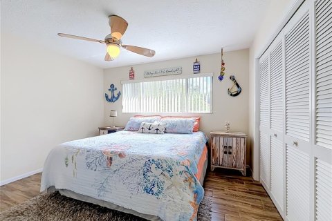 Condo in Crystal River, Florida, 2 bedrooms № 2209351 - photo 21