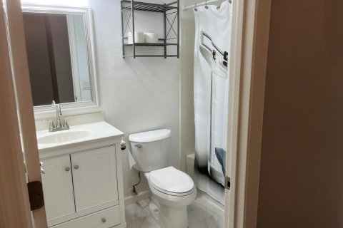 House in Port St. Lucie, Florida 3 bedrooms, 106.65 sq.m. № 2088053 - photo 12