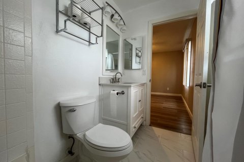 House in Port St. Lucie, Florida 3 bedrooms, 106.65 sq.m. № 2088053 - photo 10