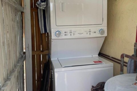Appartement à louer à West Palm Beach, Floride: 2 chambres, 70.61 m2 № 1101971 - photo 1