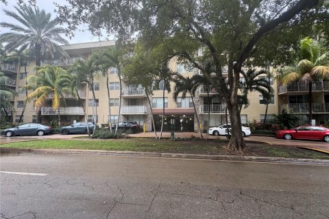 Condo à North Miami, Floride, 1 chambre  № 2023629