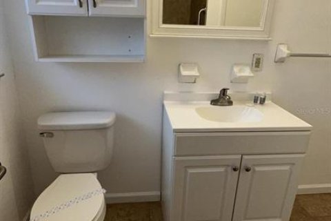 House in Wildwood, Florida 3 bedrooms, 88.26 sq.m. № 1548587 - photo 21