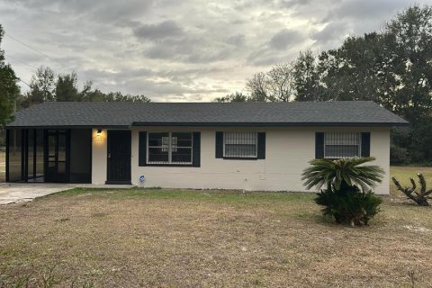 House in Wildwood, Florida 3 bedrooms, 88.26 sq.m. № 1548587 - photo 1