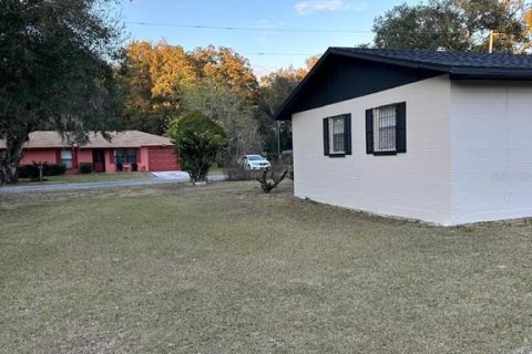 House in Wildwood, Florida 3 bedrooms, 88.26 sq.m. № 1548587 - photo 26