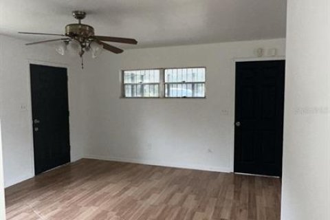 House in Wildwood, Florida 3 bedrooms, 88.26 sq.m. № 1548587 - photo 7