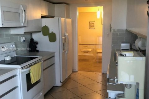Condominio en venta en Miami, Florida, 2 dormitorios, 141.21 m2 № 1993683 - foto 6