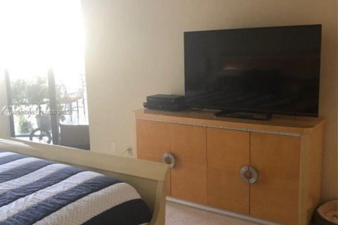 Condominio en venta en Miami, Florida, 2 dormitorios, 141.21 m2 № 1993683 - foto 12