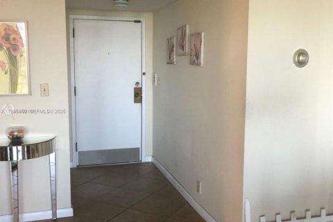 Condominio en venta en Miami, Florida, 2 dormitorios, 141.21 m2 № 1993683 - foto 4