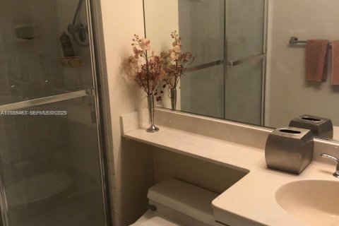 Condominio en venta en Miami, Florida, 2 dormitorios, 141.21 m2 № 1993683 - foto 17