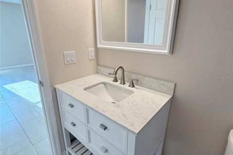 Villa ou maison à vendre à Bradenton, Floride: 3 chambres, 105.72 m2 № 2215358 - photo 12