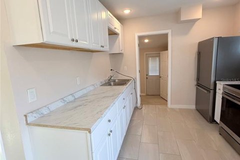 Villa ou maison à vendre à Bradenton, Floride: 3 chambres, 105.72 m2 № 2215358 - photo 9