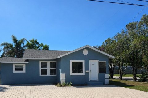 Casa en Bradenton, Florida 3 dormitorios, 105.72 m2 № 2215358