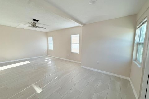 Villa ou maison à vendre à Bradenton, Floride: 3 chambres, 105.72 m2 № 2215358 - photo 6