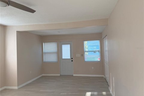 Villa ou maison à vendre à Bradenton, Floride: 3 chambres, 105.72 m2 № 2215358 - photo 2