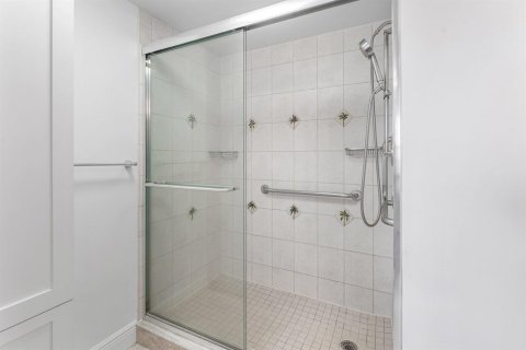 Condo in Riviera Beach, Florida, 2 bedrooms  № 2190817 - photo 19