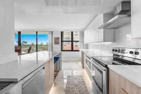 Condo in Riviera Beach, Florida, 2 bedrooms  № 2190817 - photo 3