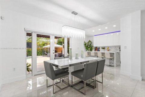 House in Miami Lakes, Florida 5 bedrooms № 1850769 - photo 20