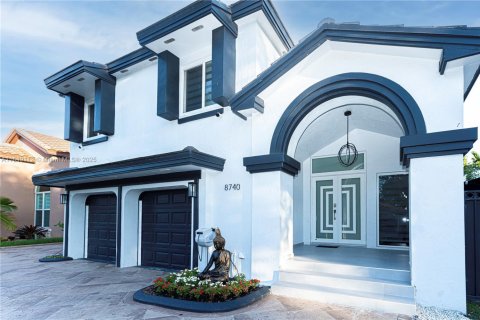 House in Miami Lakes, Florida 5 bedrooms № 1850769 - photo 6