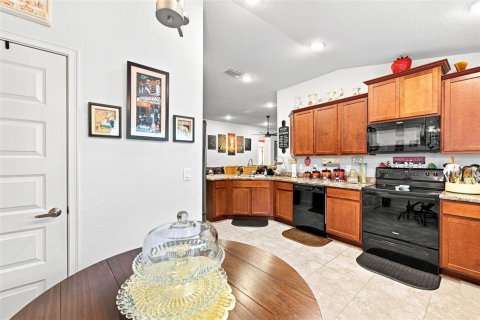 House in Wimauma, Florida 4 bedrooms, 169.08 sq.m. № 2139117 - photo 8