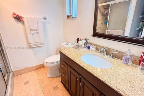 Купить кондоминиум в Холливуд, Флорида 2 спальни, 105.07м2, № 2005406 - фото 11