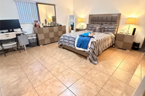 Купить кондоминиум в Холливуд, Флорида 2 спальни, 105.07м2, № 2005406 - фото 9