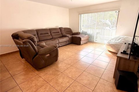 Купить кондоминиум в Холливуд, Флорида 2 спальни, 105.07м2, № 2005406 - фото 17