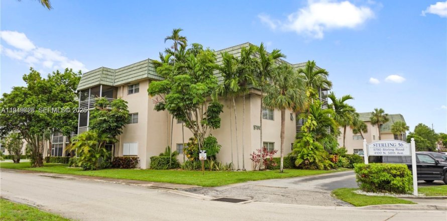 Кондоминиум с 2 спальнями в Холливуд, Флорида № 2005406