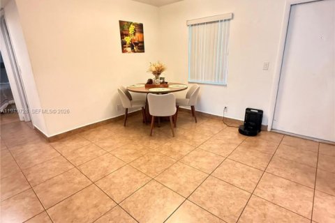 Купить кондоминиум в Холливуд, Флорида 2 спальни, 105.07м2, № 2005406 - фото 15