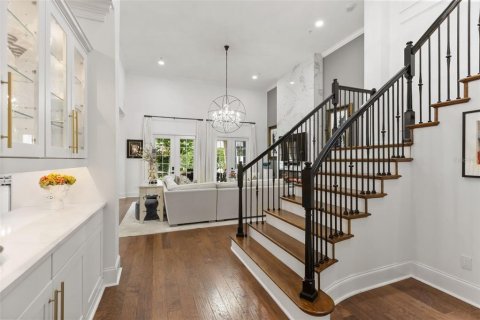 Casa en venta en Orlando, Florida, 5 dormitorios, 369.94 m2 № 2222063 - foto 20