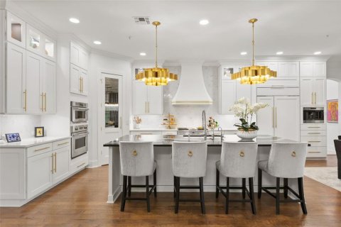 Casa en venta en Orlando, Florida, 5 dormitorios, 369.94 m2 № 2222063 - foto 22