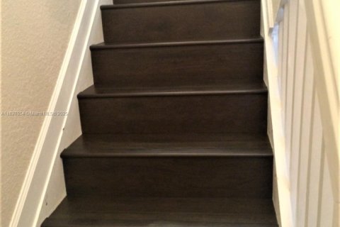 Townhouse in Homestead, Florida 3 bedrooms, 127.09 sq.m. № 1799280 - photo 7