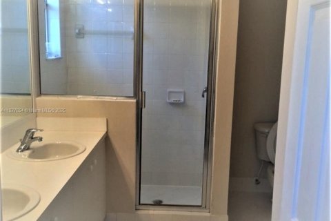 Townhouse in Homestead, Florida 3 bedrooms, 127.09 sq.m. № 1799280 - photo 9