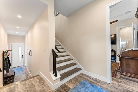 Adosado en venta en Tampa, Florida, 3 dormitorios, 209.31 m2 № 2223330 - foto 9