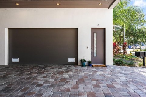 Adosado en venta en Tampa, Florida, 3 dormitorios, 209.31 m2 № 2223330 - foto 3